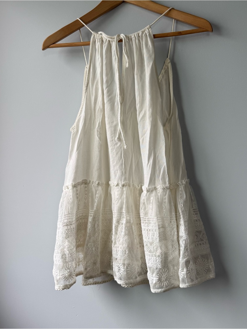 (S) Staring at Stars white Lace-Trim Spaghetti Strap Tank - Picture 4 of 7